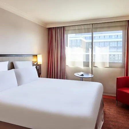 Hotel Saint-quentin-en-yvelines Centre Gare 4 Etoiles Montigny-le-Bretonneux