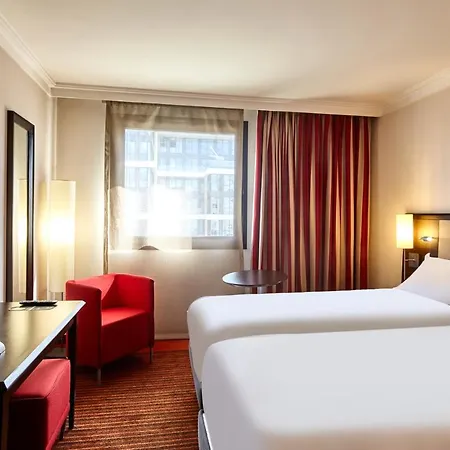 Saint-quentin-en-yvelines Centre Gare 4 Etoiles 4* Montigny-le-Bretonneux