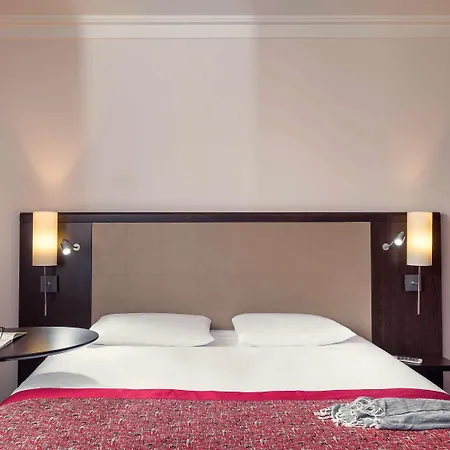 Saint-quentin-en-yvelines Centre Gare 4 Etoiles 4* Montigny-le-Bretonneux