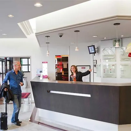 Hotel Saint-quentin-en-yvelines Centre Gare 4 Etoiles Montigny-le-Bretonneux