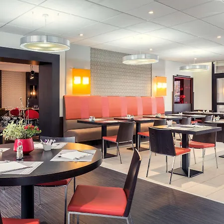 Saint-quentin-en-yvelines Centre Gare 4 Etoiles Montigny-le-Bretonneux