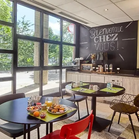 Saint-quentin-en-yvelines Centre Gare 4 Etoiles Hotel