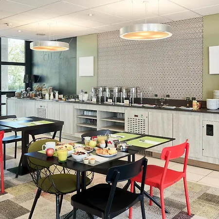 Hotel Saint-quentin-en-yvelines Centre Gare 4 Etoiles 4*