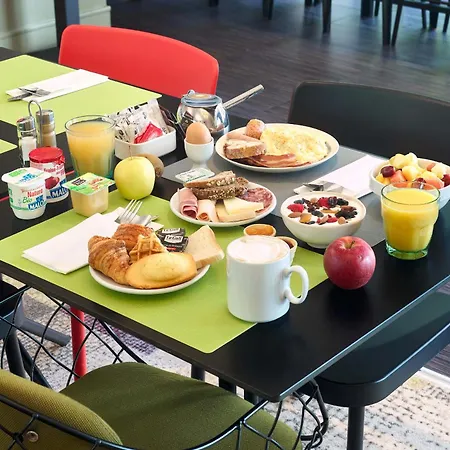 Hotel Saint-quentin-en-yvelines Centre Gare 4 Etoiles 4*