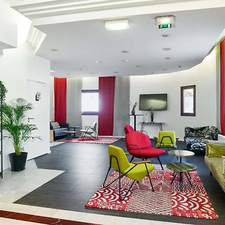 Saint-quentin-en-yvelines Centre Gare 4 Etoiles Hotel 4*